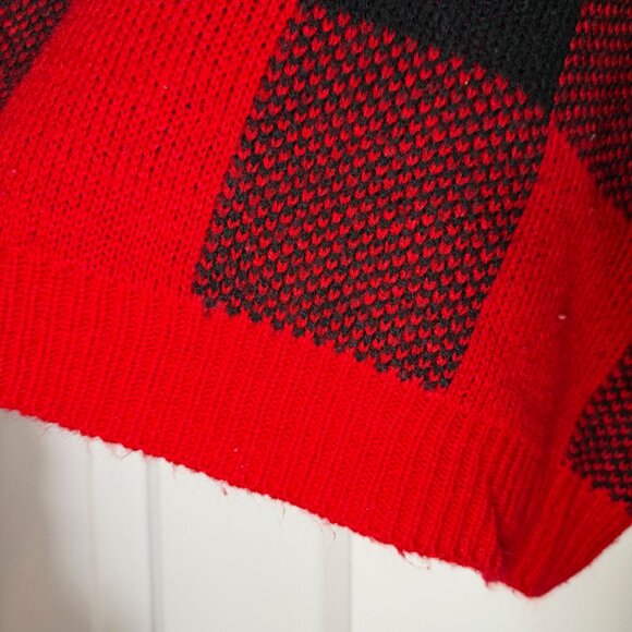 Red & Black Buffalo Plaid Drop Shoulder Cropped Sweater 2X - Picture 4 of 9